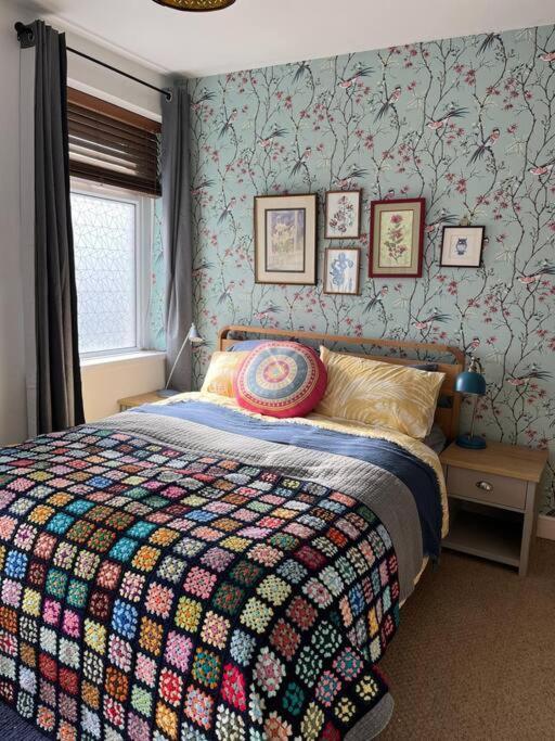 Just The Splott! Sleeps 6, 8 Mins To Stadium. 카디프 외부 사진